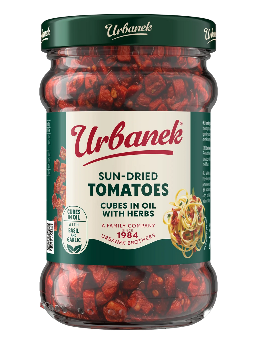 Sun-dried tomatoes cubes for pasta with herbs